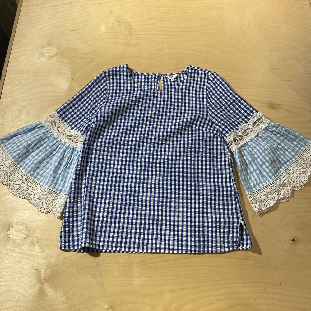 Crown & Ivy Blouse Size Small (LF)